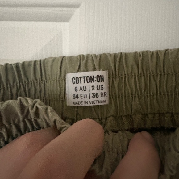 Cotton on baggy cargo pants - Picture 4 of 4